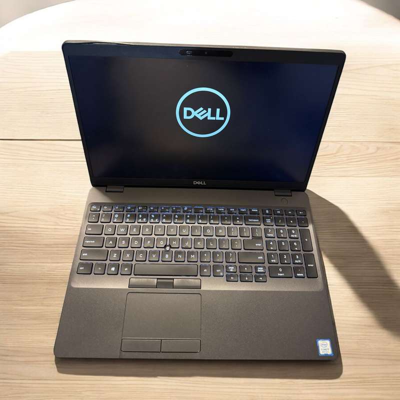 Dell Latitude 5500, 8th Gen i7-8665U@1.9ghz, 16GB Ram, 512gb ssd, 15` fhd Display, Win 11