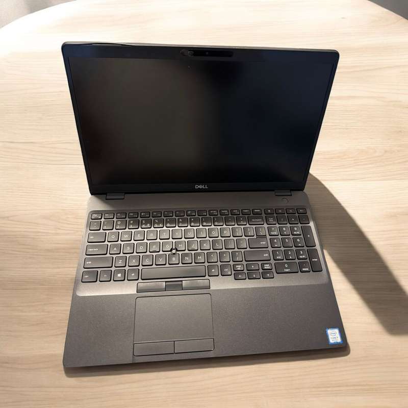 Dell Latitude 5500, 8th Gen i7-8665U@1.9ghz, 16GB Ram, 512gb ssd, 15` fhd Display, Win 11