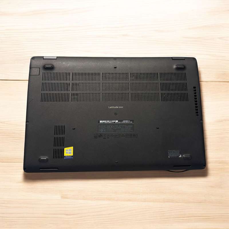 Dell Latitude 5500, 8th Gen i7-8665U@1.9ghz, 16GB Ram, 512gb ssd, 15` fhd Display, Win 11