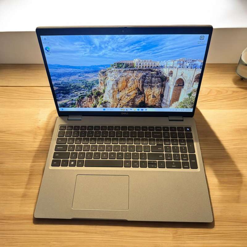 Dell Latitude 5520 Intel Iris Xe Graphics i5, 11th Gen  8GB 256GBssd