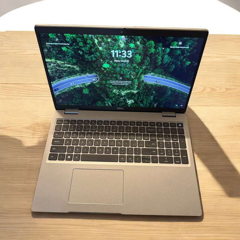 Dell Latitude 5520 Intel Iris Xe Graphics i5, 11th Gen  8GB 256GBssd