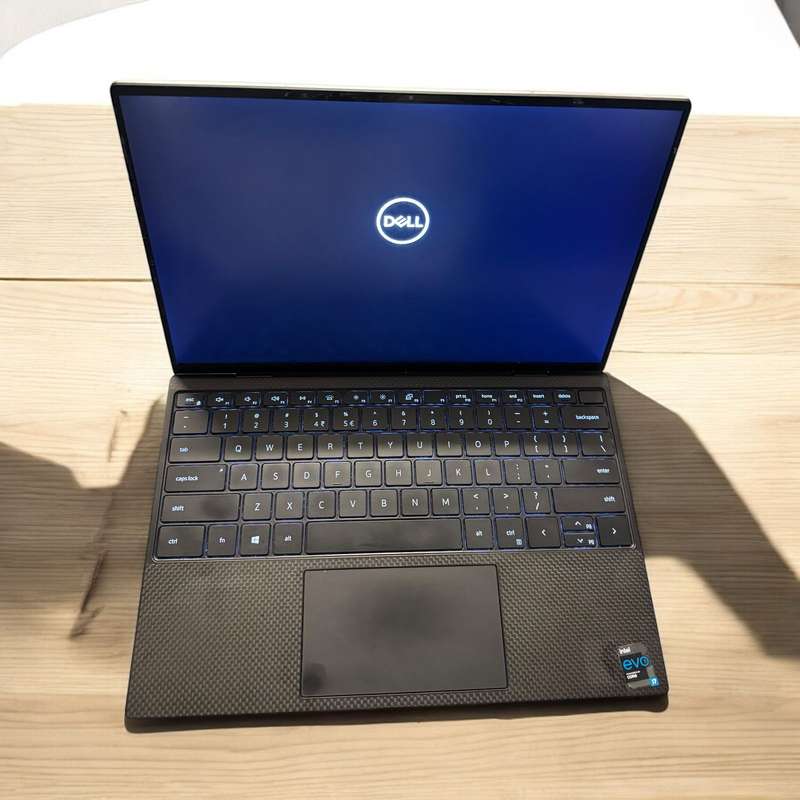 Dell Xps 13 9310 11th Gen Core  i7-11857 16GB Ramc512gb nvme  ssd 13.3`
