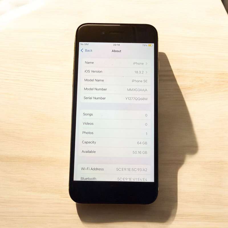 I Phone Se 3rd Gen 64Gb 98% Batt Health Mint Condition