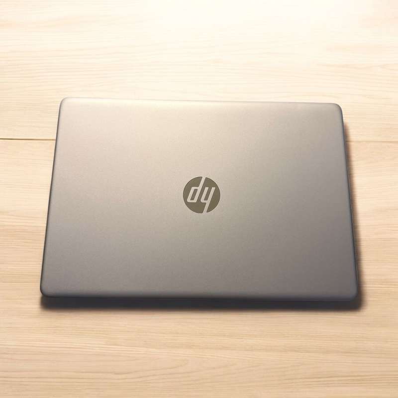 Hp  250 G8 i5 10th gen 15'6 inch 16gb ram 512gb ssd