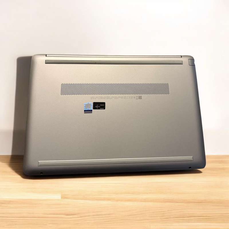 Hp  250 G8 i5 10th gen 15'6 inch 16gb ram 512gb ssd