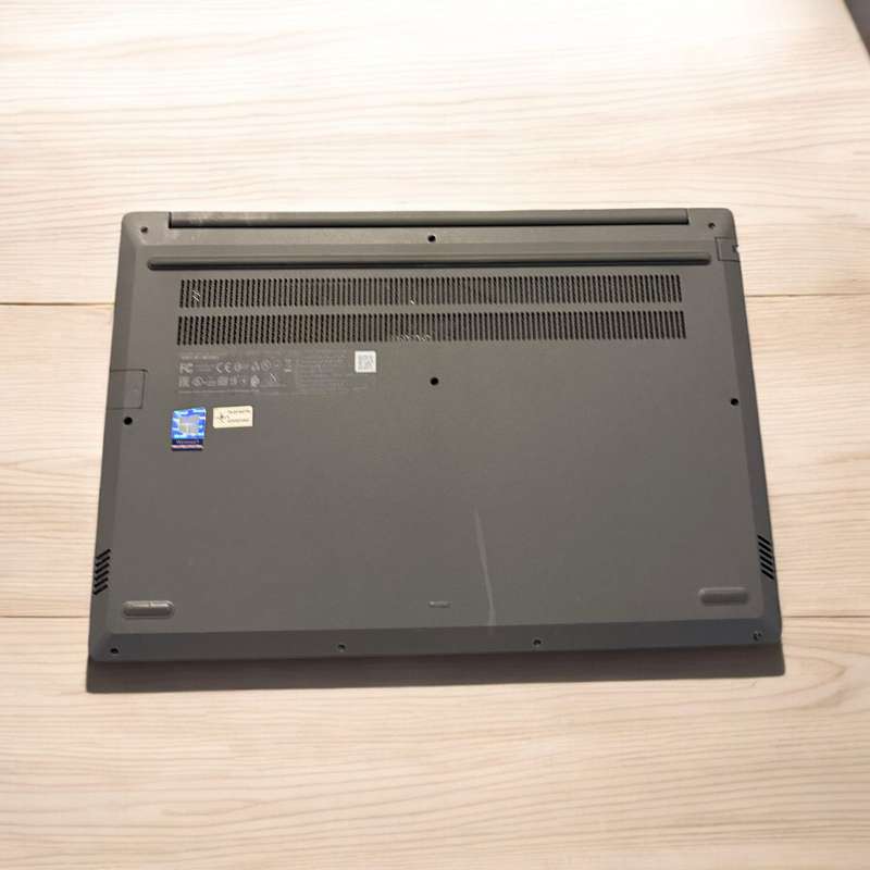 Lenovo Thinkbook 15-Iml  Core i7-10510U 15.6 Fhd  16GB RAM  512gb ssd