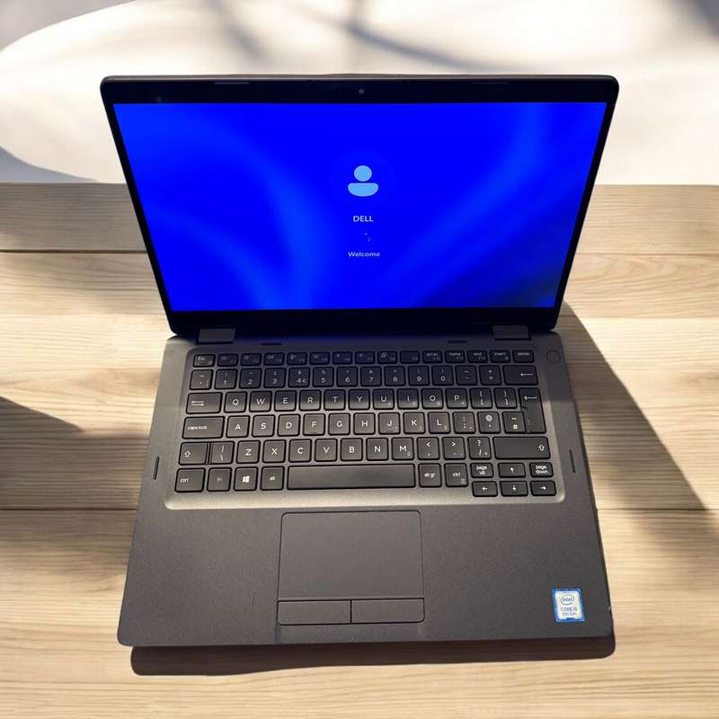 Dell Latitude  5300 2 in 1 i5 8th gen 16gb ram 256gb ssd touch screen new battery.