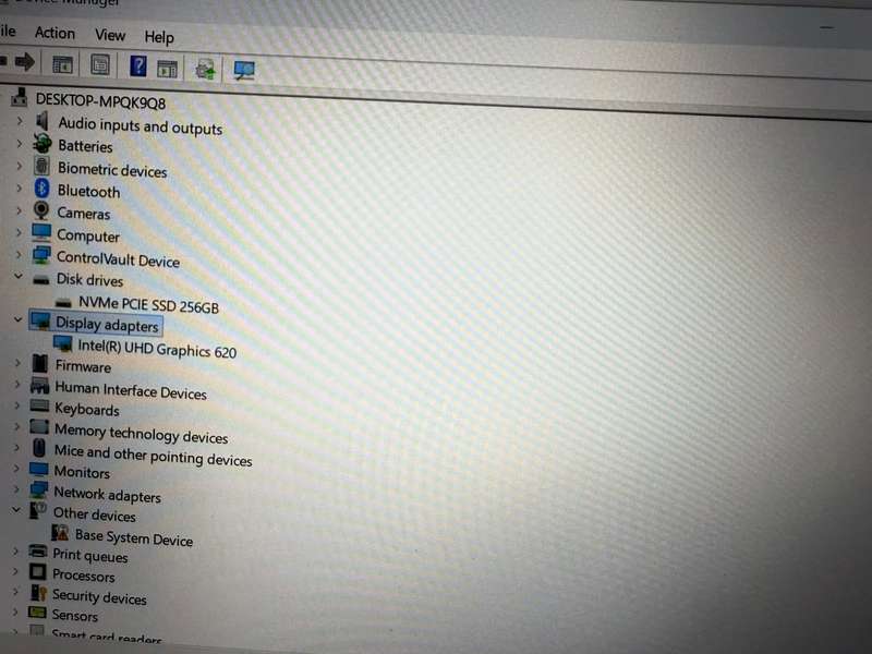 Dell Latitude  5300 2 in 1 i5 8th gen 16gb ram 256gb ssd touch screen new battery.