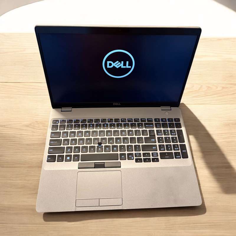 Dell Latitude 5510, 10th Gen Intel i5-10210U@1.6GHz, 8Gb Ram, 256GB Nvme Ssd 15.6`  New Battery
