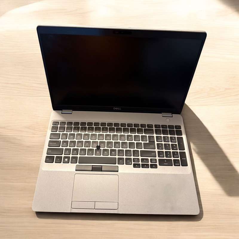 Dell Latitude 5510, 10th Gen Intel i5-10210U@1.6GHz, 8Gb Ram, 256GB Nvme Ssd 15.6`  New Battery