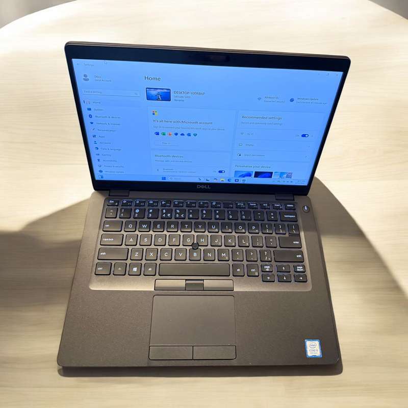 Dell Latitude 5400, 8th GEN I5-8365u@1.6ghz, 8GB RAM, 256gb NVMe SSD, 14` FHD Display, Win11 LTE