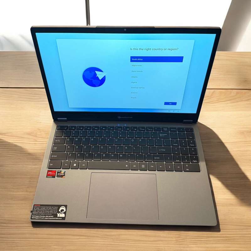 Packard Bell  Flex 3  AMD Ryzen 3  15.6" FHD Touch  16GB RAM  512GB SSD 2-in-1 Laptop New Condition