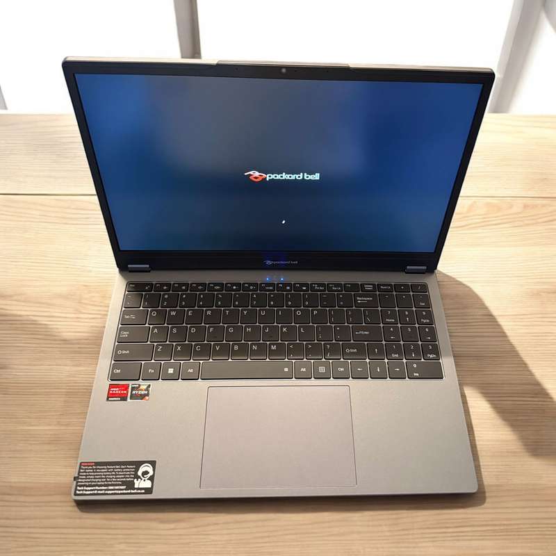 Packard Bell  Flex 3  AMD Ryzen 3  15.6" FHD Touch  16GB RAM  512GB SSD 2-in-1 Laptop New Condition