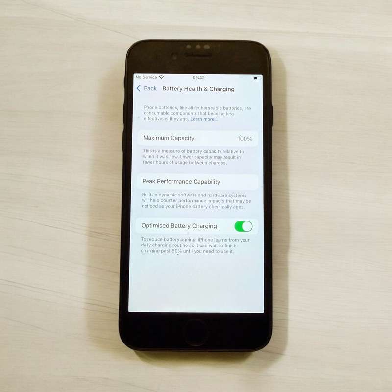 I Phone Se 3rd Gen 128Gb 100% Batt Health Mint Condition