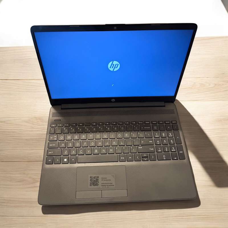 HP 255 G8 3C3V1ES AMD Ryzen 3 3250U 8gb ram 256gb ssd Mint Condition