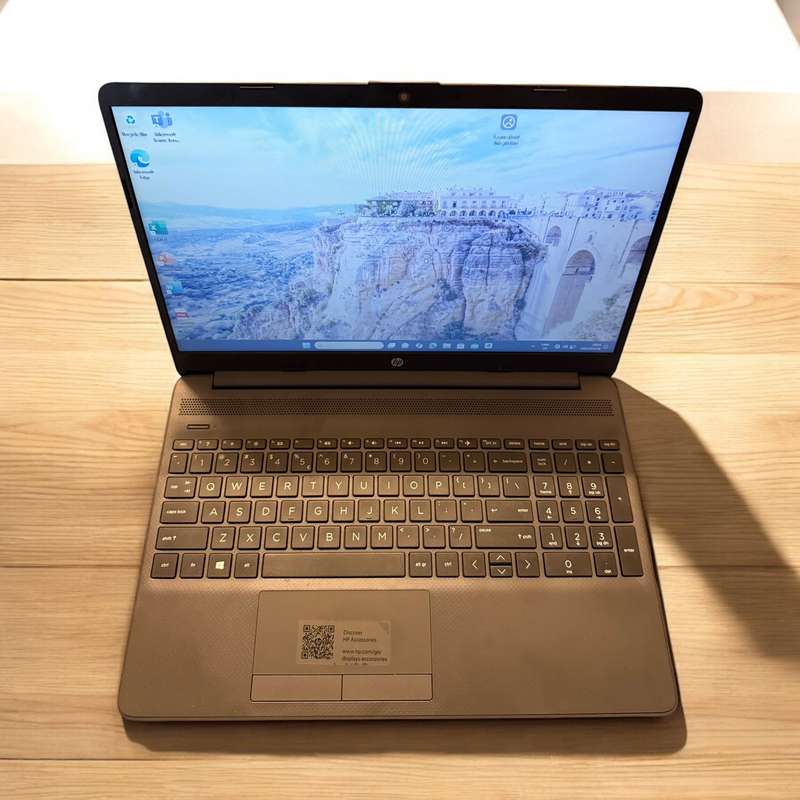 HP 255 G8 3C3V1ES AMD Ryzen 3 3250U 8gb ram 256gb ssd Mint Condition