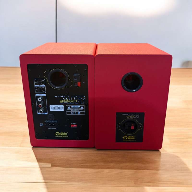 Monkey Banana Gibbon Air Set of 2 speakers mint condition