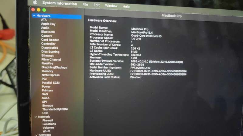 Macbook  Pro 2019 Touch  Bar 8gb ram 250gbssd