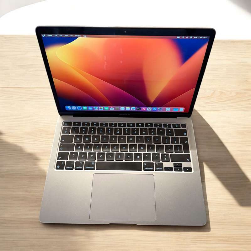 Macbook  Air  M1 Chip 2020 8gb Ram 250Gb Ssd