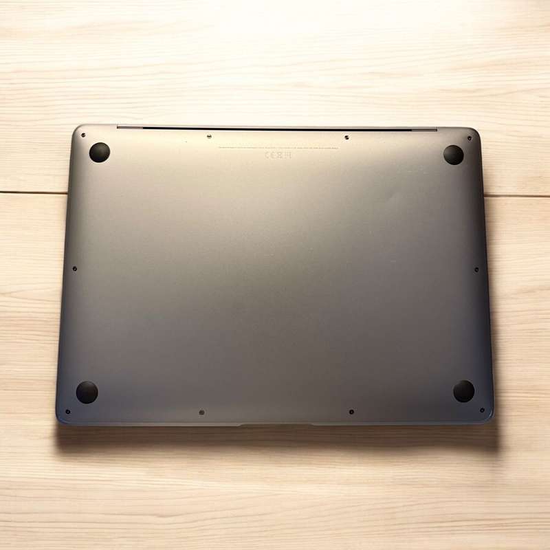 MacBook Air M1 Chip 2020 8GB RAM 250GB SSD