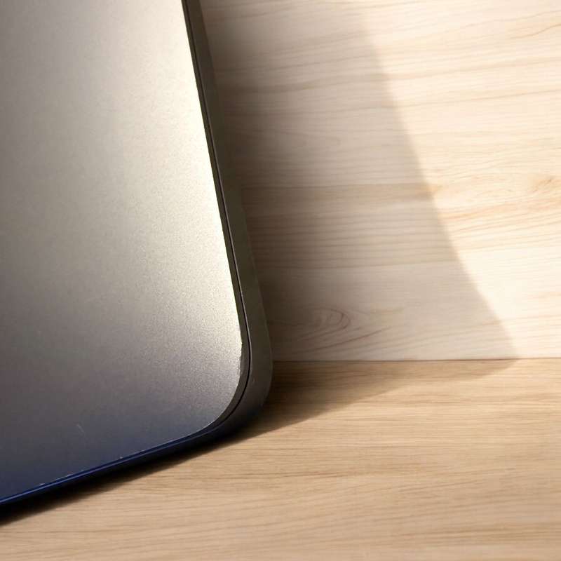 Macbook  Pro 2019 Touch  Bar 8gb ram 250gbssd