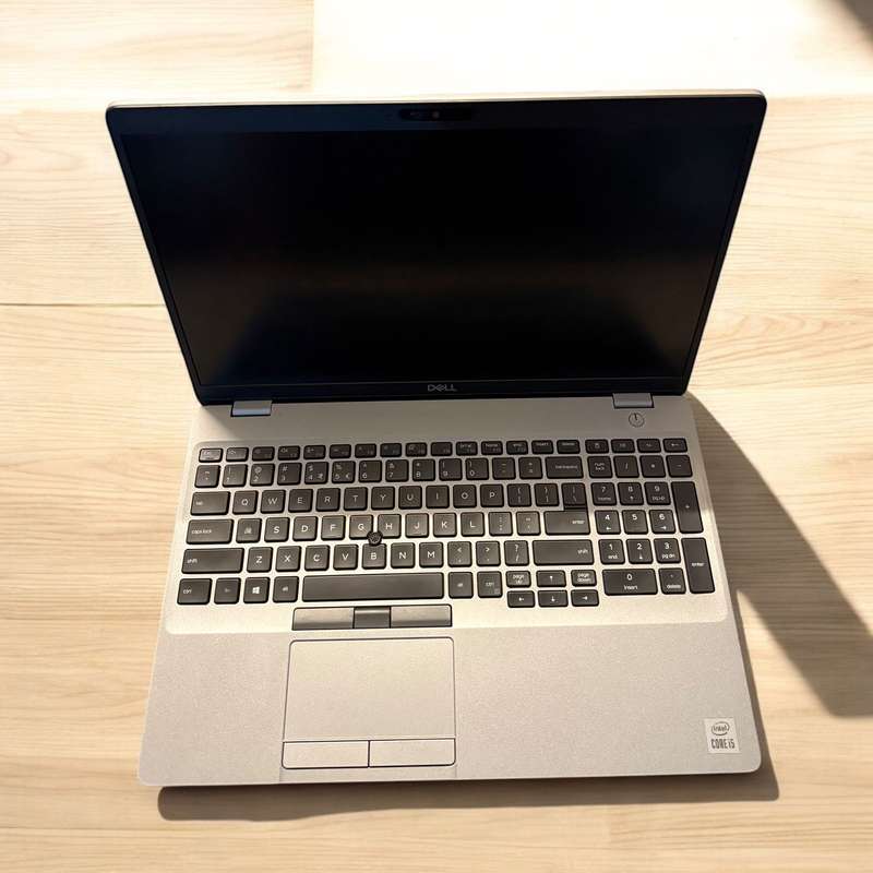 Dell Latitude 5510, 10th Gen Intel i5-10210U@1.6GHz, 8Gb Ram, 256GB Nvme Ssd 15.6`