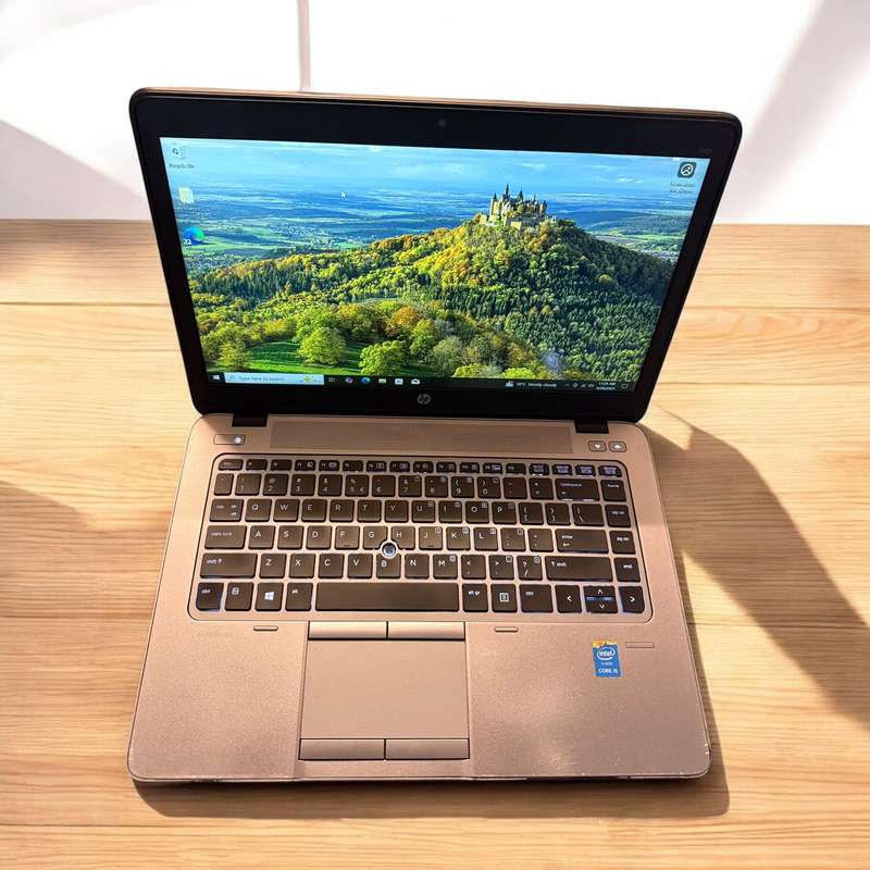 Hp Elitebook 740 G2 Core i5 5th gen 8gb Ram 128gb ssd lte new battery