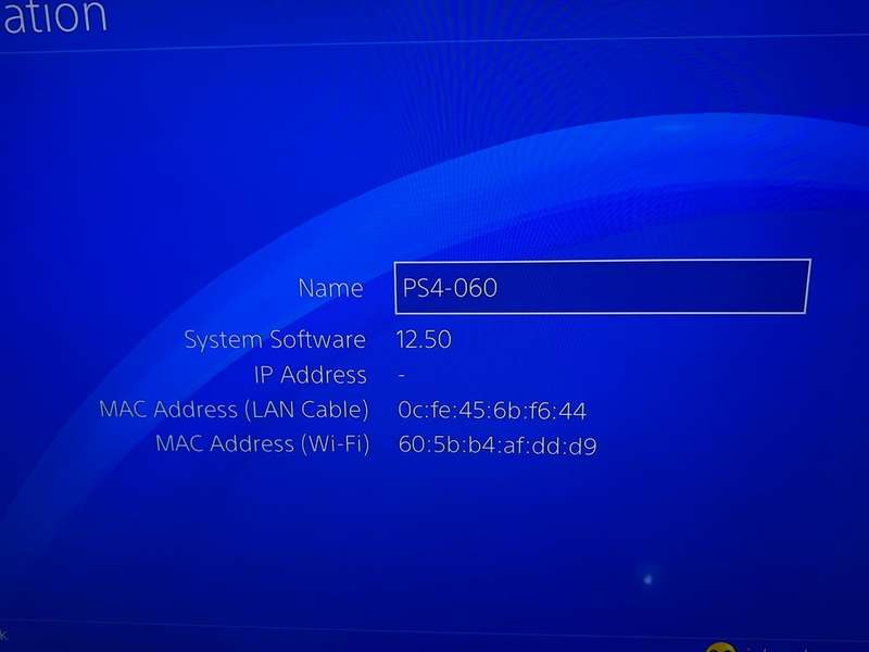 PlayStation 4 500gb 2 controllers and 10 games