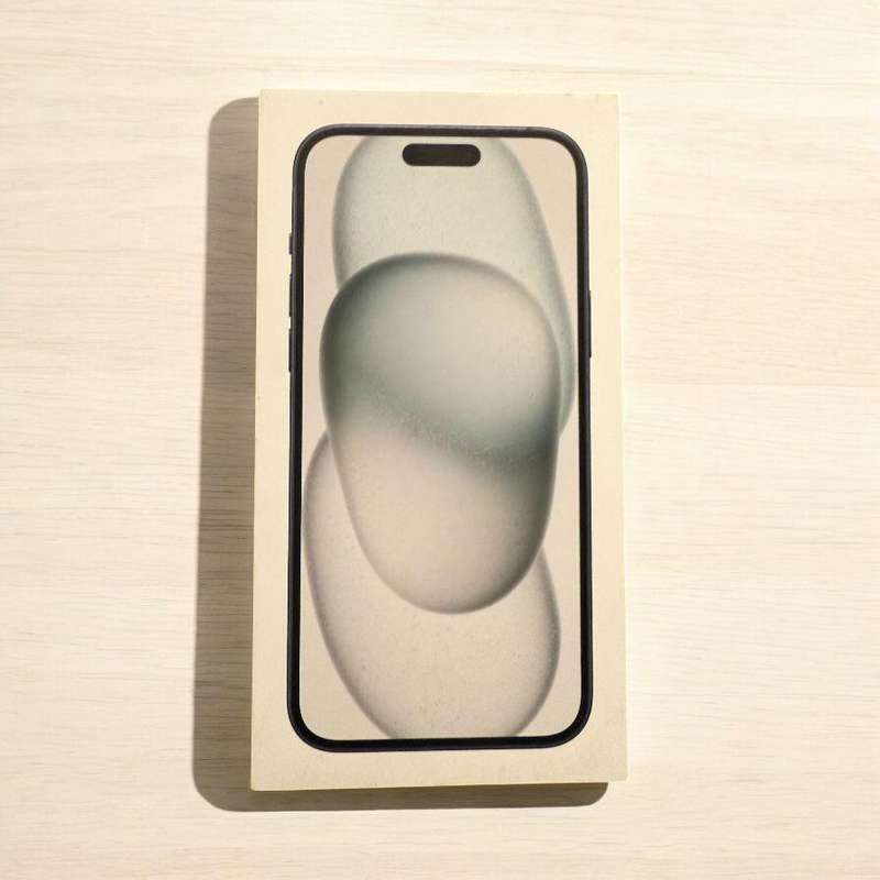 I phone 15 plus 128gb 100% batt health mint
