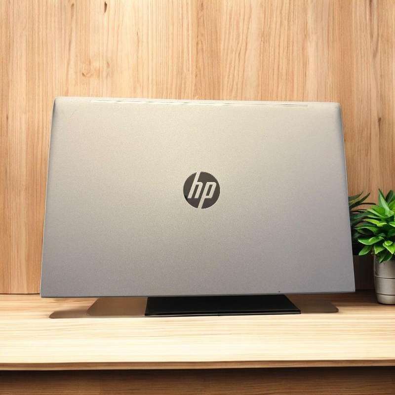 HP ProBook 450 G8 , 15.6` Notebook - 11th Gen Intel Core i5-1135G7, 256gb ssd 16gb ram Xe Graphics