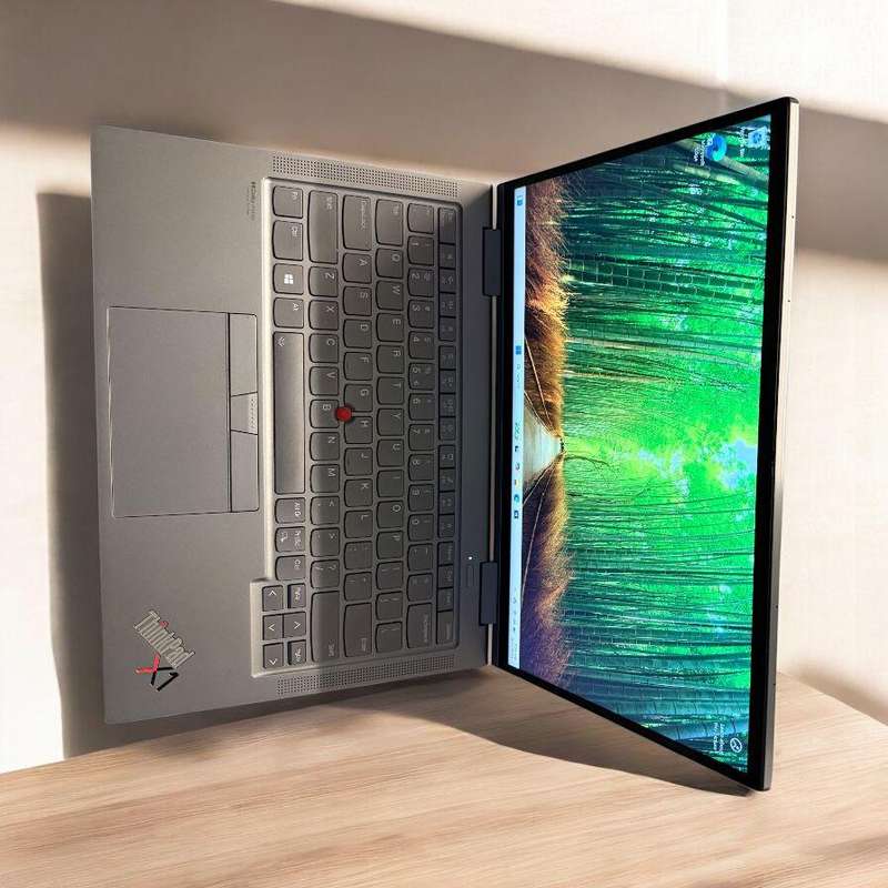 Lenovo ThinkPad X1 Yoga Gen 6 Notebook PC  Core i7-1165G7 / 14.0 WQUXGA Touch / 16GB RAM / 1TB SSD