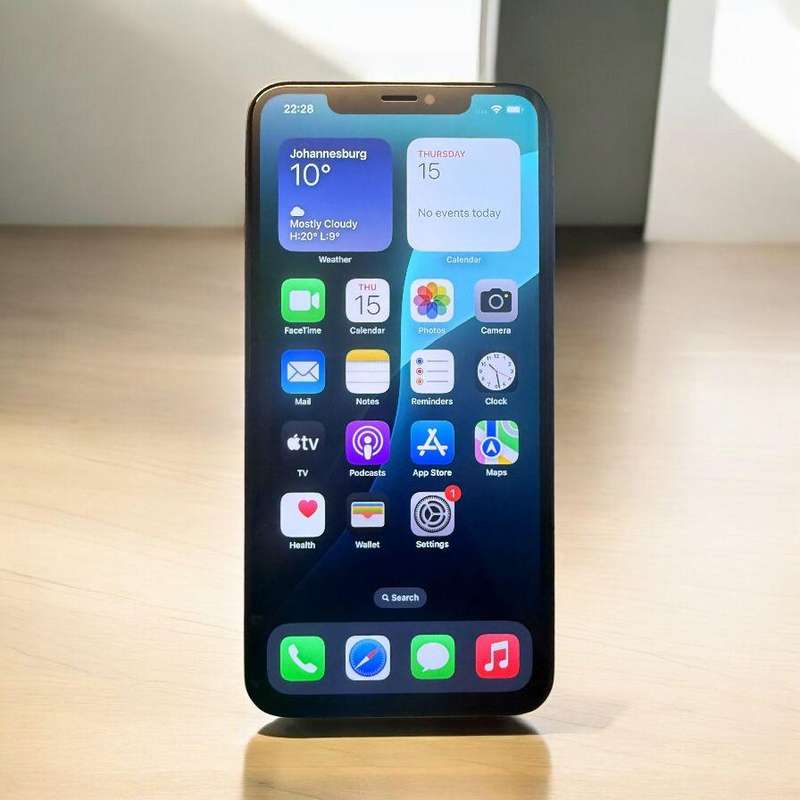 I phone xs max 256gb 77% batt health