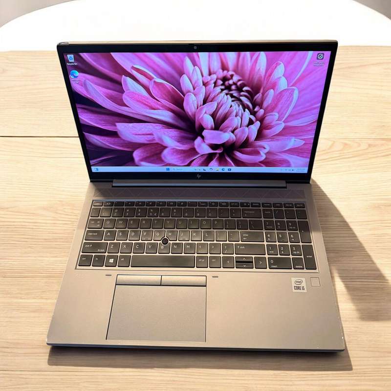 Hp Z book Firefly 15 G7 Mobile Workstation i5 10th gen 16gb ram 256gb ssd