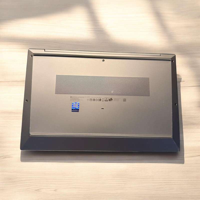 Hp Z book Firefly 15 G7 Mobile Workstation i5 10th gen 16gb ram 256gb ssd