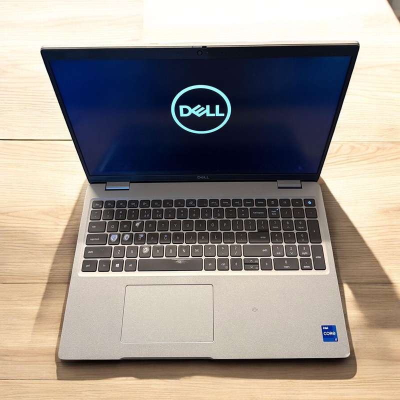 Dell 5520 Intel i7  11th Gen fhd Display 16gb  ram 512 gb ssd lte