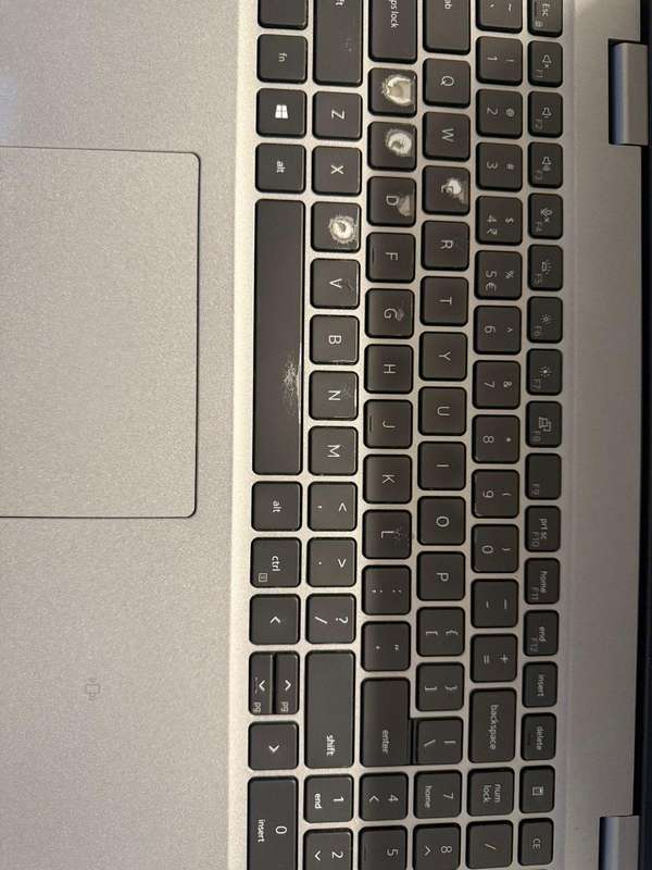 Dell 5520 Intel i7  11th Gen fhd Display 16gb  ram 512 gb ssd lte
