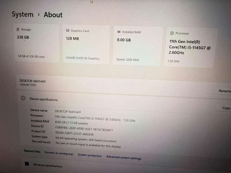 Dell Latitude 5520 Intel Iris Xe Graphics i5, 11th Gen  8GB 256GBssd