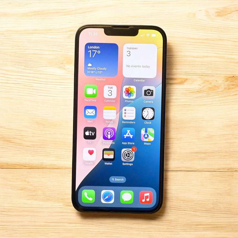 I phone 13 128gb 82% batt health mint