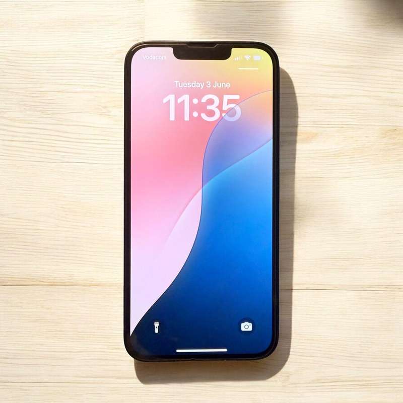 I phone 13 128gb 82% batt health mint
