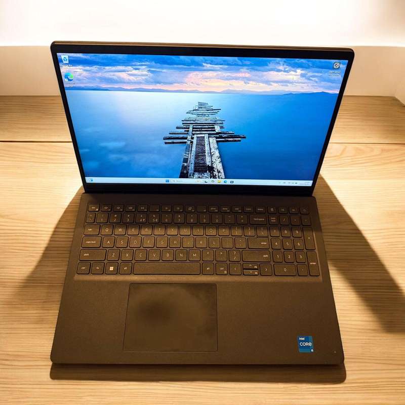Dell Inspiron 15 3520 11th Gen Core i5 16gb ram 512gbssd