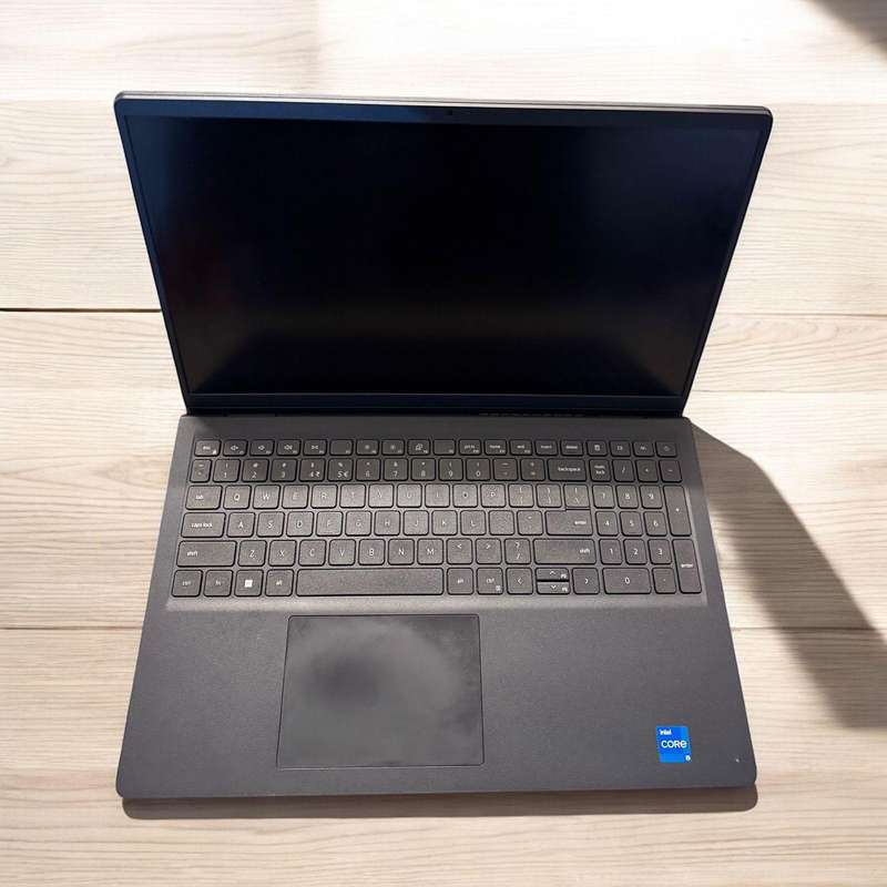 Dell Inspiron 15 3520 11th Gen Core i5 16gb ram 512gbssd