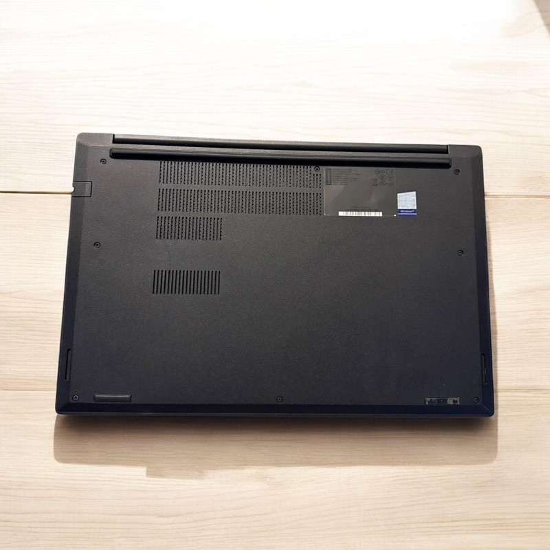 Lenovo E15 i5 10th gen 8gb ram 512gb ssd