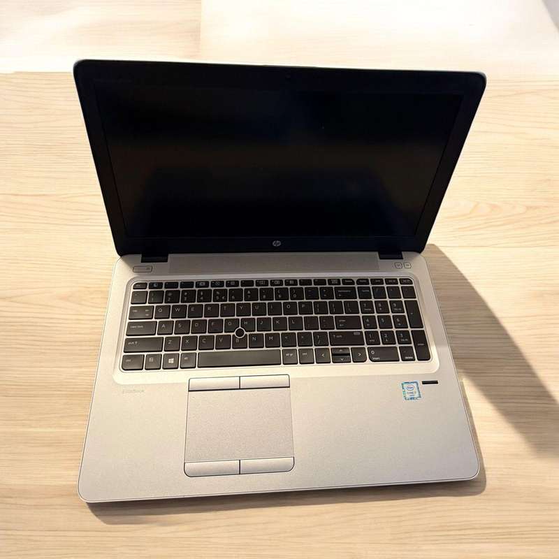 HP EliteBook 840 G3  i7 6TH gen 16GBram  256GB ssd 15.6'' lte Amd Radeon R7 M365x