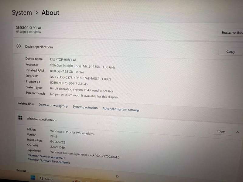 Hp 15s-fq5xx 12th Gen  Core  i5  8gb ram  512gb ssd  15.6