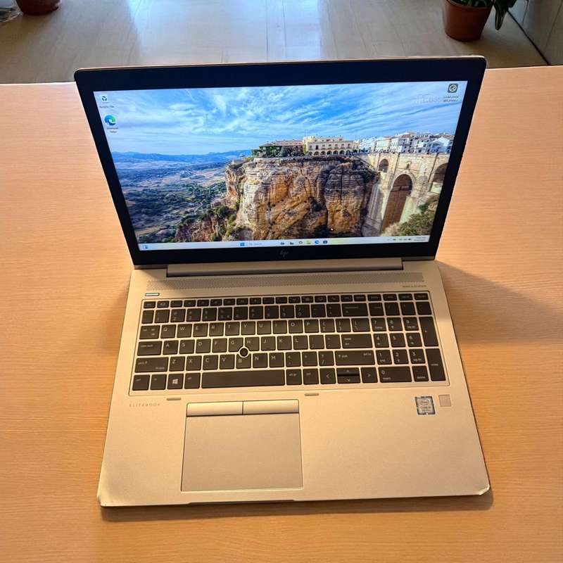 Hp Elitebook 850 G6  Core i5 8th gen Lte  15.6 inch  8GB Ram 256GB Ssd