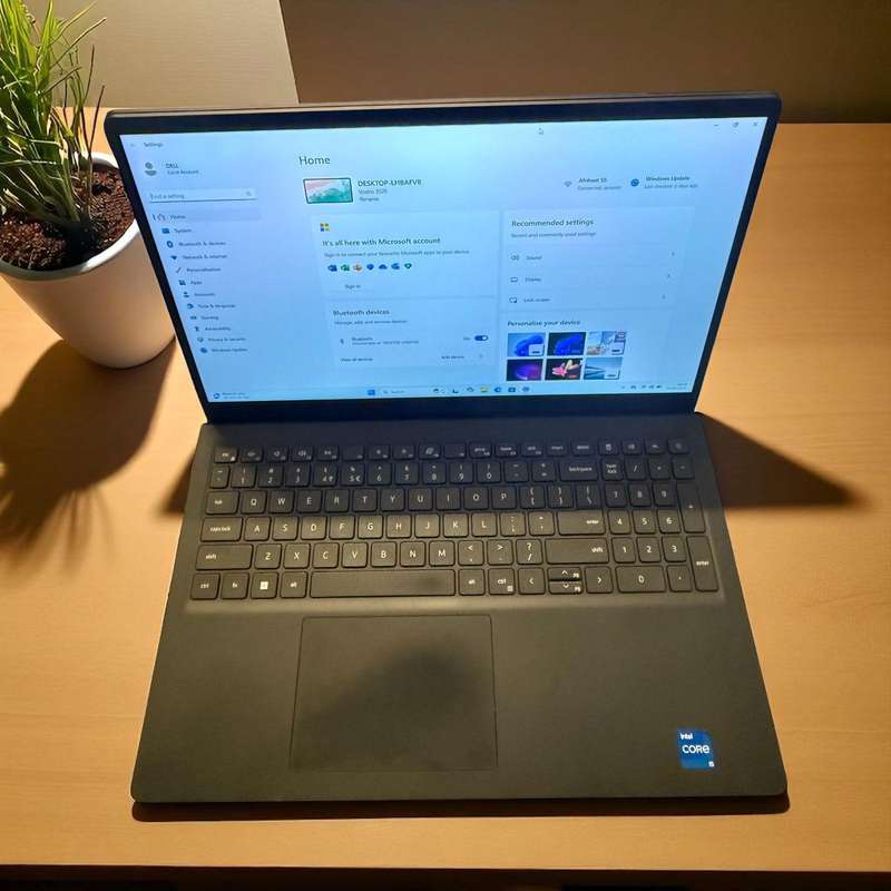 Dell  Vostro 3520 Core  I5 12th  gen 15,6 Inch  12gb ram  256gb ssd dell warranty