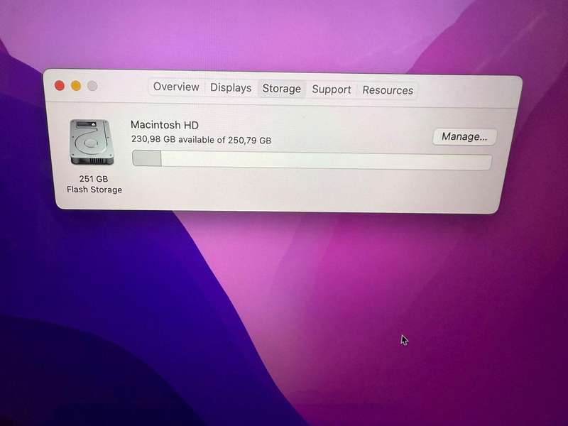 Apple MacBook Pro Retina 15` mid 2015, Intel i7 Quad Core@2.2GHz, 16GB RAM, 251GB ssd