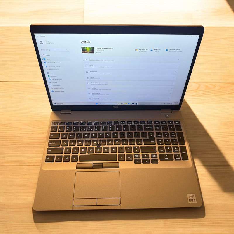 Dell Latitude 5510, 10th Gen Intel i5-10210U@1.6GHz, 8Gb Ram, 256GB Nvme Ssd 15.6`Lte