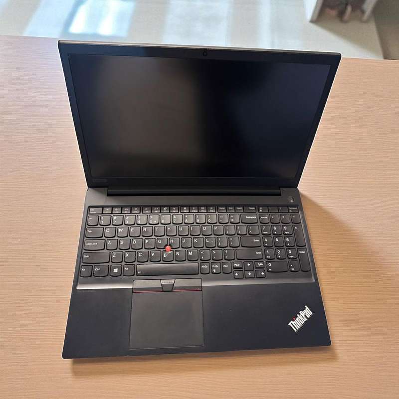 Lenovo E15 i5 10th gen 8gb ram 256gb ssd