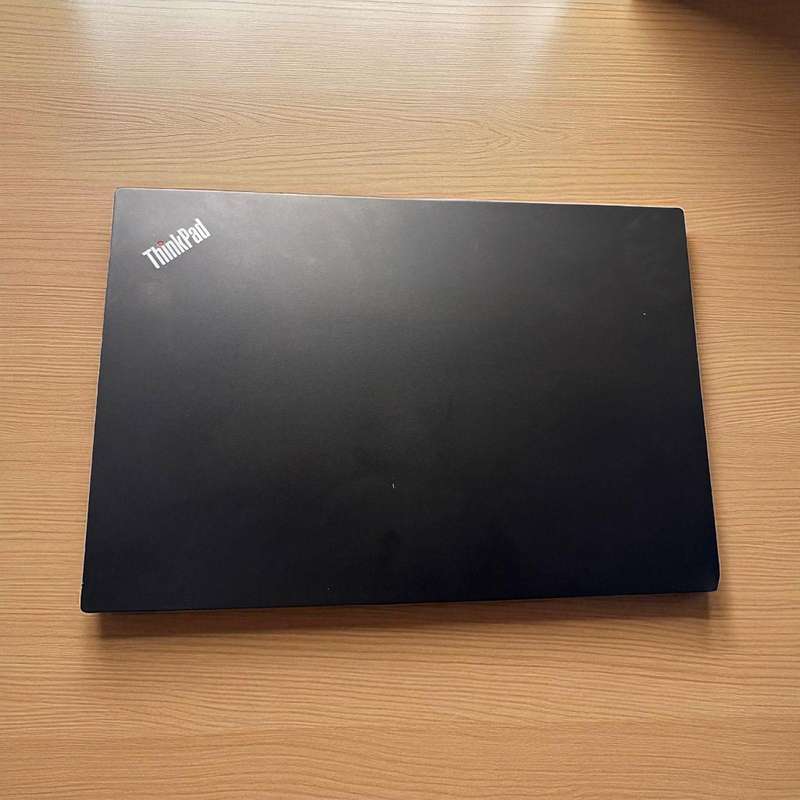 Lenovo E15 i5 10th gen 8gb ram 256gb ssd